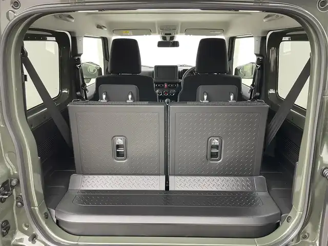 スズキ ジムニー XC 岡山県 2025(令7)年 0.1万km未満 ジャングルグリーン 届出済未使用車/シートヒーター/クルーズコントロール/ミラーヒーター/ステアリングスイッチ/チルトステアリング/ダウンヒルアシストコントロール/シートリフター/スマートキー×2/新車保証書/取扱説明書/ISOFIX/４WD/スズキセーフティーサポート/・デュアルセンサーブレーキサポート/・誤発進抑制機能/・車線逸脱警報機能/・ふらつき警報機能/・ハイビームアシスト/・先行車発進お知らせ機能/・標識認識機能/(進入禁止、はみ出し通行禁止、最高速度)