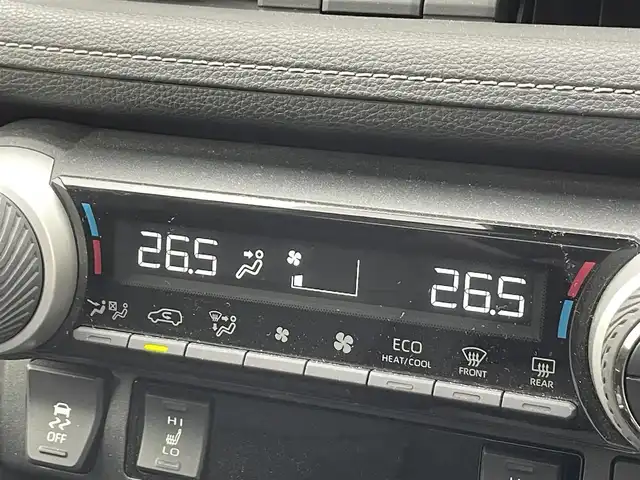トヨタ ＲＡＶ４ G Zパッケージ 佐賀県 2020(令2)年 3.7万km ホワイトパールクリスタルシャイン ワンオーナー/パノラマムーンルーフ/デジタルインナーミラー/トヨタセーフティーセンス/・プリクラッシュセーフティ/・レーンディパーチャーアラート/・レーダークルーズコントロール/・ブラインドスポットモニター/・クリアランスソナー/・PKSB[パーキングサポートブレーキ]/・RSA[ロードサインアシスト]/9インチSDナビ/・Bluetooth/CD/DVD/フルセグTV/バックカメラ/前後ドライブレコーダー/ETC/合皮シート/DN席シートヒーター/D席メモリ付きパワーシート/革巻きステアリング/ステアリングリモコン/ステアリングヒーター/パワーバックドア/純正フロアマット/純正19インチアルミホイール/スマートキー/スペアキー/オートマチックハイビーム/ドアバイザー
