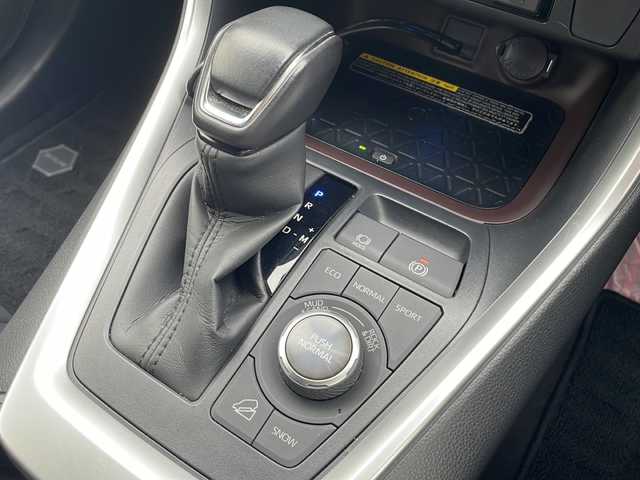 トヨタ ＲＡＶ４ G Zパッケージ 徳島県 2020(令2)年 3.7万km ホワイトパールクリスタルシャイン ワンオーナー/パノラマムーンルーフ/デジタルインナーミラー/トヨタセーフティーセンス/・プリクラッシュセーフティ/・レーンディパーチャーアラート/・レーダークルーズコントロール/・ブラインドスポットモニター/・クリアランスソナー/・PKSB[パーキングサポートブレーキ]/・RSA[ロードサインアシスト]/9インチSDナビ/・Bluetooth/CD/DVD/フルセグTV/バックカメラ/前後ドライブレコーダー/ETC/合皮シート/DN席シートヒーター/D席メモリ付きパワーシート/革巻きステアリング/ステアリングリモコン/ステアリングヒーター/パワーバックドア/純正フロアマット/純正19インチアルミホイール/スマートキー/スペアキー/オートマチックハイビーム/ドアバイザー