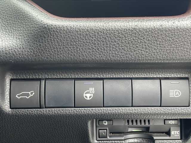 トヨタ ＲＡＶ４ G Zパッケージ 徳島県 2020(令2)年 3.7万km ホワイトパールクリスタルシャイン ワンオーナー/パノラマムーンルーフ/デジタルインナーミラー/トヨタセーフティーセンス/・プリクラッシュセーフティ/・レーンディパーチャーアラート/・レーダークルーズコントロール/・ブラインドスポットモニター/・クリアランスソナー/・PKSB[パーキングサポートブレーキ]/・RSA[ロードサインアシスト]/9インチSDナビ/・Bluetooth/CD/DVD/フルセグTV/バックカメラ/前後ドライブレコーダー/ETC/合皮シート/DN席シートヒーター/D席メモリ付きパワーシート/革巻きステアリング/ステアリングリモコン/ステアリングヒーター/パワーバックドア/純正フロアマット/純正19インチアルミホイール/スマートキー/スペアキー/オートマチックハイビーム/ドアバイザー