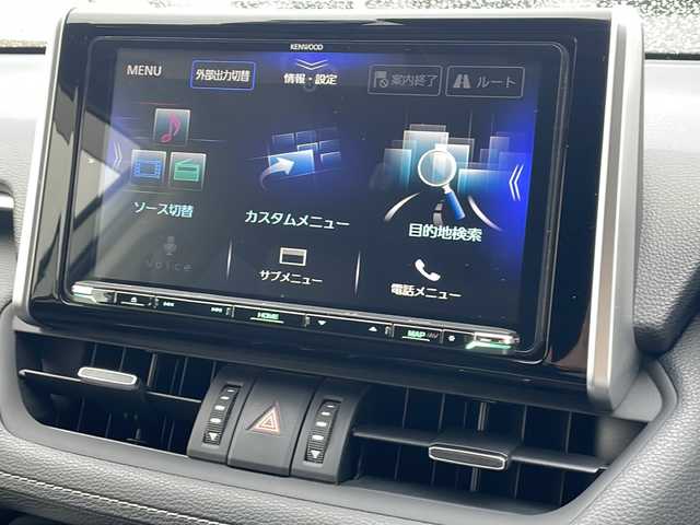 トヨタ ＲＡＶ４ G Zパッケージ 徳島県 2020(令2)年 3.7万km ホワイトパールクリスタルシャイン ワンオーナー/パノラマムーンルーフ/デジタルインナーミラー/トヨタセーフティーセンス/・プリクラッシュセーフティ/・レーンディパーチャーアラート/・レーダークルーズコントロール/・ブラインドスポットモニター/・クリアランスソナー/・PKSB[パーキングサポートブレーキ]/・RSA[ロードサインアシスト]/9インチSDナビ/・Bluetooth/CD/DVD/フルセグTV/バックカメラ/前後ドライブレコーダー/ETC/合皮シート/DN席シートヒーター/D席メモリ付きパワーシート/革巻きステアリング/ステアリングリモコン/ステアリングヒーター/パワーバックドア/純正フロアマット/純正19インチアルミホイール/スマートキー/スペアキー/オートマチックハイビーム/ドアバイザー