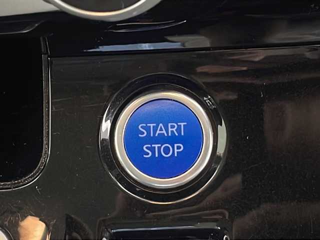 日産 セレナ e－パワー ハイウェイスター V 長野県 2021(令3)年 6.7万km ブリリアントホワイトパール 社外SDナビ/Bluetooth/CD/DVD/フルセグTV/全方位カメラ/社外前後ドライブレコーダー/ETC/デジタルインナーミラー/横滑り防止装置/衝突被害軽減システム/プロパイロット/駐車支援/ふらつき警報/側方支援/後側支援/速度標識表示/道路標識表示/ステアリングスイッチ/両側パワースライドドア/純正フロアマット/ドアバイザー/純正15インチAW装着/社外AW付き夏タイヤ4本積込/電動格納ミラー/コーナーセンサー/スマートキー/スペアキー1本/LEDヘッドライト