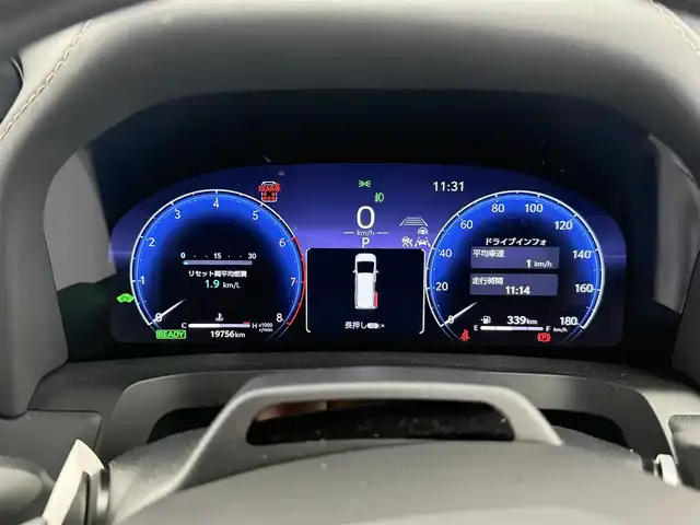 トヨタ ヴェルファイア ハイブリット Z プレミア 愛知県 2024(令6)年 2万km プラチナホワイトパールマイカ 13.2型有機EL後席ディスプレイ/左右独立ムーンルーフ　/純正14型メモリナビ/（FM/AM/BT/フルセグTV）　/全方位バックカメラ　/合皮シート　/前席＋二席目シートベンチレーション/前席＋二席目シートヒーター　/前席＋二席目パワーシート/ステアリングヒーター　/置くだけ充電　/デジタルインナーミラー　/ETC2.0/電動リアゲート/トヨタセーフティセンス/・プリクラッシュセーフティ/・レーンキープアシスト/・ブラインドスポットモニター/・ヘッドアップディスプレイ/・クリアランスソナー/・パーキングサポートブレーキ/・ロードサインアシスト/・レーダークルーズコントロール/・アダクティブハイビームシステム/・両側パワースライドドア/・純正19インチAW/・純正LEDヘッドライト/・純正フロアマット