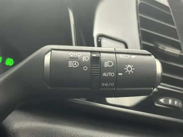 レクサス ＮＸ 350h Fスポーツ 埼玉県 2022(令4)年 3.8万km ホワイトノーヴァガラスフレーク サンルーフ　純正ナビ　全方位カメラ　デジタルインナーミラー置くだけ充電　１００Ｖ電源　温シート冷シート　オートハイビーム　ＢＳＭ HUD 前後ドライブレコーダー ビルトインETC2.0 パワーシート