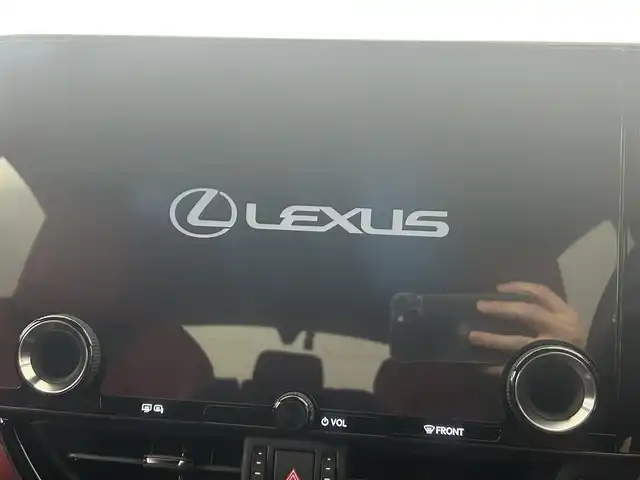 レクサス ＮＸ 350h Fスポーツ 埼玉県 2022(令4)年 3.8万km ホワイトノーヴァガラスフレーク サンルーフ　純正ナビ　全方位カメラ　デジタルインナーミラー置くだけ充電　１００Ｖ電源　温シート冷シート　オートハイビーム　ＢＳＭ HUD 前後ドライブレコーダー ビルトインETC2.0 パワーシート