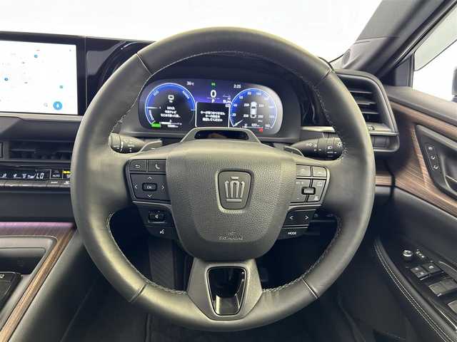 トヨタ クラウン Z 愛知県 2024(令6)年 1.8万km プレシャスブラックパール メーカーディスプレイオーディオPlus/　（ナビ/フルセグ/AM/FM/Bluetooth）/パノラマルーフ/モデリスタエアロ(F/S/R）/パノラミックビューモニター/バックカメラ/AC１００V/ビルトインETC2.0/トヨタセーフティーセンス/　・プリクラッシュセーフティ/　・レーダークルーズコントロール/　・レーントレーシングアシスト/　・ロードサインアシスト/　・プロアクティブドライビングアシスト/トヨタチームメイト/　・アドバンスドドライブ/　・アドバンスドパーク/デジタルインナーミラー/レザーシート/シートヒーター（D/N/後）/ベンチレーション（D/N）/ハンドルヒーター/置くだけ充電/電動リアゲート/純正19インチアルミホイール/スマートキー×２/保証書