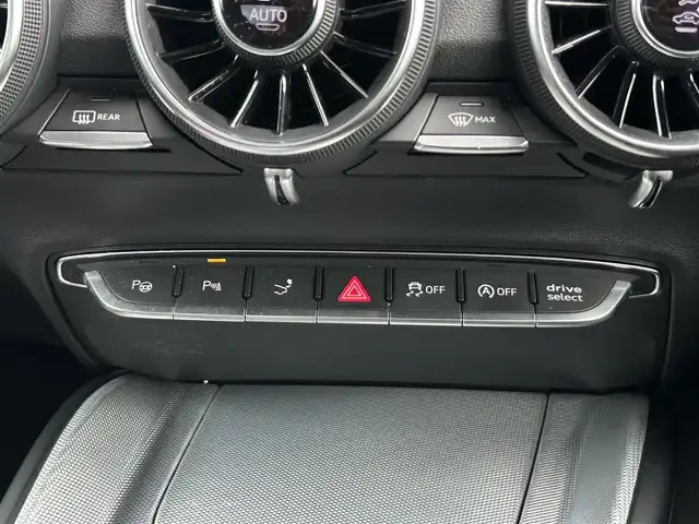 アウディ ＴＴクーペ 2．0 TFSI クワトロ 茨城県 2015(平27)年 2.5万km グレー アシスタンスパッケージ /バーチャルCP /ナビ /TV /LED/ レーンアシスト /サイドアシスト /クルーズコントロール /バックカメラ /パーキングエイド /パワーシート /DVD/CD/USB/BT /ETC2.0
