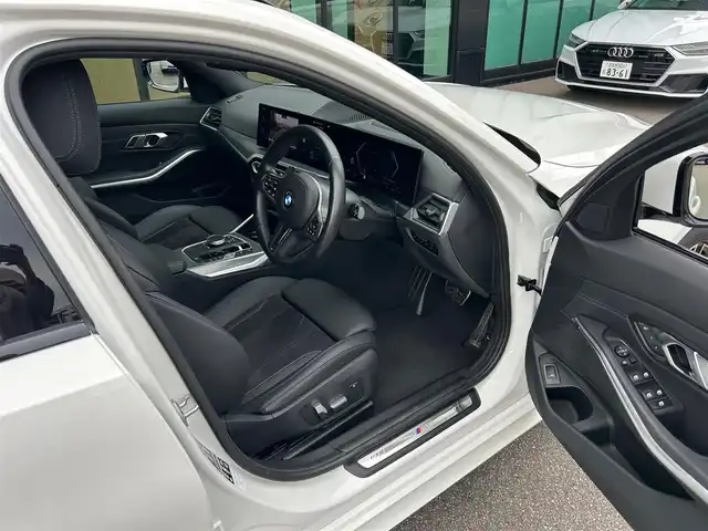 ＢＭＷ ３２０ｄ xDrive ツーリング Mスポーツ 石川県 2023(令5)年 3万km 白 4WD/BMWパーソナルアシスタント/コンフォートアクセス/純正メモリナビ/バックカメラ/AppleCarPlay/Bluetooth/USB/アダプティブクルーズコントロール/クリアランスソナー/ヘッドアップディスプレイ/パドルシフト/電動格納ミラー/オートライト/LEDヘッドライト/アンビエントライト/パワーシート/メモリーシート/ワイヤレスチャージャー/ミラー一体型ETC