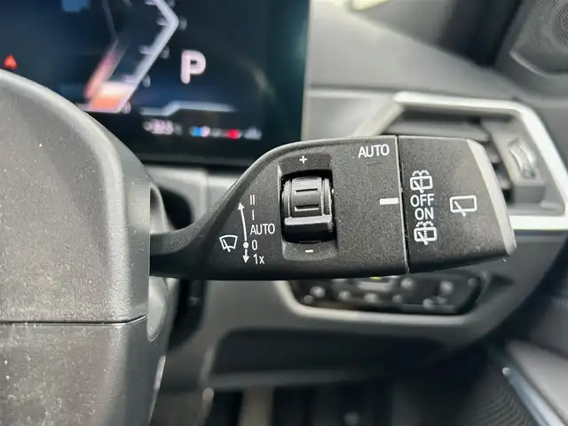 ＢＭＷ ３２０ｄ xDrive ツーリング Mスポーツ 石川県 2023(令5)年 3万km 白 4WD/BMWパーソナルアシスタント/コンフォートアクセス/純正メモリナビ/バックカメラ/AppleCarPlay/Bluetooth/USB/アダプティブクルーズコントロール/クリアランスソナー/ヘッドアップディスプレイ/パドルシフト/電動格納ミラー/オートライト/LEDヘッドライト/アンビエントライト/パワーシート/メモリーシート/ワイヤレスチャージャー/ミラー一体型ETC