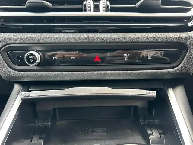 ＢＭＷ ３２０ｄ xDrive ツーリング Mスポーツ 石川県 2023(令5)年 3万km 白 4WD/BMWパーソナルアシスタント/コンフォートアクセス/純正メモリナビ/バックカメラ/AppleCarPlay/Bluetooth/USB/アダプティブクルーズコントロール/クリアランスソナー/ヘッドアップディスプレイ/パドルシフト/電動格納ミラー/オートライト/LEDヘッドライト/アンビエントライト/パワーシート/メモリーシート/ワイヤレスチャージャー/ミラー一体型ETC