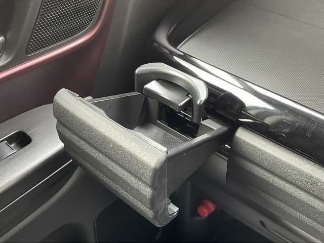 スズキ スペーシア カスタム HYBRID XS ターボ 長野県 2023(令5)年 0.6万km ピュアホワイトP 純正9インチメモリナビ/AppleCarPlay対応/Bluetooth Audio/フルセグテレビ/全方位カメラ・バックカメラ/レーダークルーズコントロール/純正15インチアルミホイール/両側パワースライドドア/ヘッドアップディスプレイ/前後コーナーセンサー/衝突被害軽減ブレーキ/ステアリングヒーター/ハーフレザーシート/前席シートヒーター/アイドリングストップ/ステアリングスイッチ/パドルシフト/LEDヘッドライト/オートハイビーム/オートライト/フォグランプ/純正フロアマット/プッシュスタート/スマートキー/スペアキー/取扱説明書/保証書