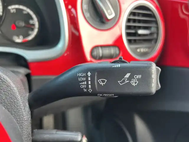 フォルクスワーゲン ザ・ビートル デザイン 三重県 2014(平26)年 7.9万km 赤 /禁煙車　//純正ナビ　//フルセグ　//バックカメラ　//ＥＴＣ　//ＢＴ　//前後ドライブレコーダー　//フォグライト　//ＣＤ／ＤＶＤ／ＭＳＶ／ＵＳＢ　//ＨＩＤライト//取扱説明書//保証書//スペアキー