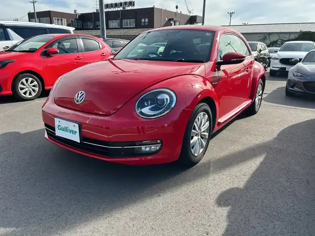 フォルクスワーゲン ザ・ビートル デザイン 三重県 2014(平26)年 7.9万km 赤 /禁煙車　//純正ナビ　//フルセグ　//バックカメラ　//ＥＴＣ　//ＢＴ　//前後ドライブレコーダー　//フォグライト　//ＣＤ／ＤＶＤ／ＭＳＶ／ＵＳＢ　//ＨＩＤライト//取扱説明書//保証書//スペアキー