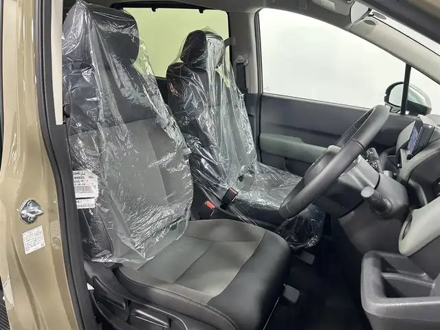 ホンダ フリード ハイブリット e:HEV クロスター 大阪府 2025(令7)年 0.1千km ベージュ 未使用車　ハーフレザー　純正ナビＴＶ　両側パワスラ　シートヒーター　バックカメラ　レーダークルコン　衝突軽減　レーンアシスト　クリアランスソナー　オートハイビーム　ＬＥＤヘッドライト　ＢＳＭ　禁煙車