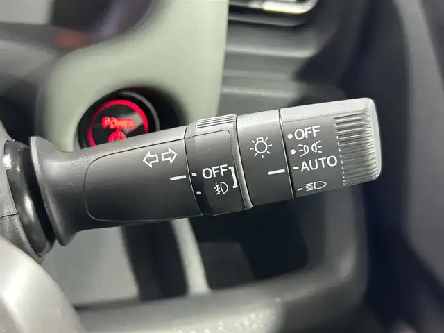 ホンダ フリード ハイブリット e:HEV クロスター 大阪府 2025(令7)年 0.1千km ベージュ 未使用車　ハーフレザー　純正ナビＴＶ　両側パワスラ　シートヒーター　バックカメラ　レーダークルコン　衝突軽減　レーンアシスト　クリアランスソナー　オートハイビーム　ＬＥＤヘッドライト　ＢＳＭ　禁煙車