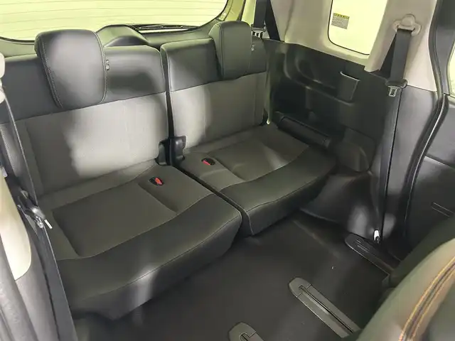 ホンダ フリード ハイブリット e:HEV クロスター 大阪府 2025(令7)年 0.1千km ベージュ 未使用車　ハーフレザー　純正ナビＴＶ　両側パワスラ　シートヒーター　バックカメラ　レーダークルコン　衝突軽減　レーンアシスト　クリアランスソナー　オートハイビーム　ＬＥＤヘッドライト　ＢＳＭ　禁煙車