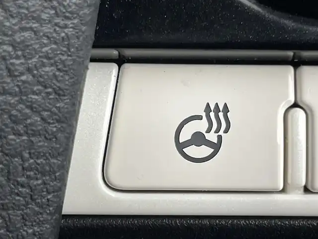 トヨタ プリウス ＰＨＶ A プレミアム 群馬県 2018(平30)年 1.1万km ホワイトパールクリスタルシャイン 禁煙車　純正１１．６インチナビ　バックカメラ　アダクティブクルーズコントロール　ブラインドスポットモニター　シートヒーター　デジタルインナーミラー　ドライブレコーダー　ＥＴＣ２．０　衝突軽減システム