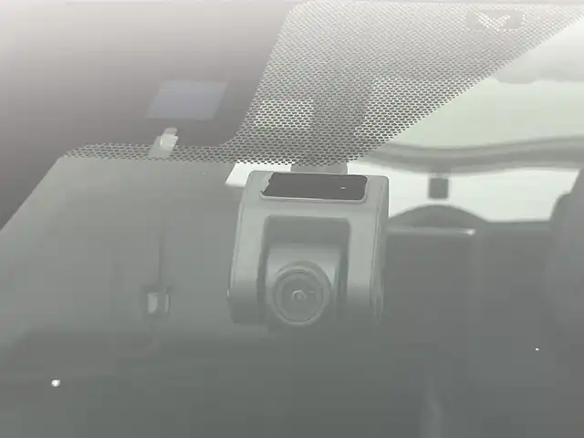 トヨタ プリウス ＰＨＶ A プレミアム 群馬県 2018(平30)年 1.1万km ホワイトパールクリスタルシャイン 禁煙車　純正１１．６インチナビ　バックカメラ　アダクティブクルーズコントロール　ブラインドスポットモニター　シートヒーター　デジタルインナーミラー　ドライブレコーダー　ＥＴＣ２．０　衝突軽減システム