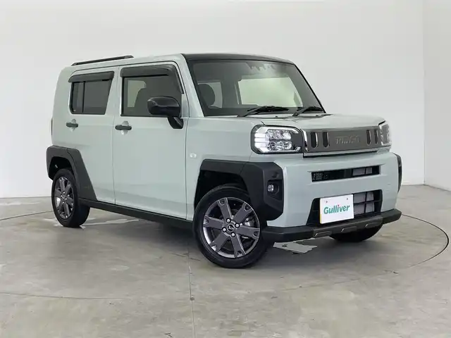 ダイハツ タフト G ダーククロムベンチャー 富山県 2024(令6)年 1.8万km セラミックグリーンM ガラスルーフ/社外ナビ（AM/FM/DVD/BT/フルセグ）/バックカメラ/ドライブレコーダー/ETC/衝突被害軽減システム/コーナーセンサー/横滑り防止装置/アイドリングストップ/純正アルミホイール/社外フロアマット/オートLEDライト/オートホールド付電子パーキング/革巻きステアリング/ステアリングスイッチ/ドアバイザー/スマートキー/スペアキー