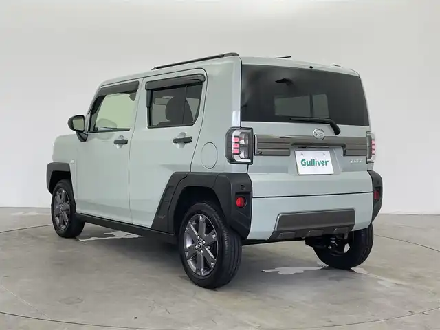 ダイハツ タフト G ダーククロムベンチャー 富山県 2024(令6)年 1.8万km セラミックグリーンM ガラスルーフ/社外ナビ（AM/FM/DVD/BT/フルセグ）/バックカメラ/ドライブレコーダー/ETC/衝突被害軽減システム/コーナーセンサー/横滑り防止装置/アイドリングストップ/純正アルミホイール/社外フロアマット/オートLEDライト/オートホールド付電子パーキング/革巻きステアリング/ステアリングスイッチ/ドアバイザー/スマートキー/スペアキー