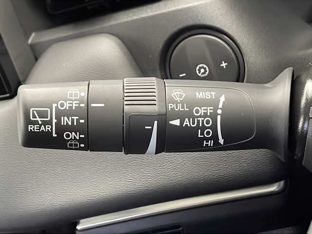 ホンダ ヴェゼル ハイブリッド e:HEV Z 千葉県 2025(令7)年 0.1千km クリスタルブラックパール 登録済未使用車/衝突軽減ブレーキ/純正ディスプレイオーディオ/（フルセグ/Bluetooth/USB/FM/AM/AplleCarPlay/AndroidAuto）/バックカメラ/ETC/アイドリングストップ/ハーフレザーシート/シートヒーター（運転席＋助手席）/ステアリングヒーター/パドルシフト/LEDヘッドライト/電動格納ミラー