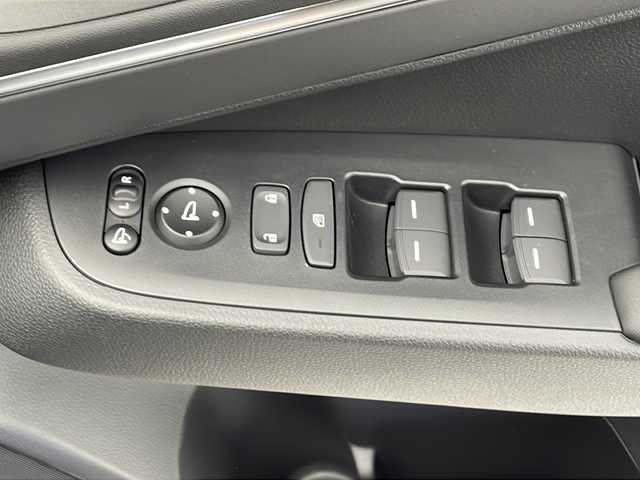 ホンダ ヴェゼル ハイブリッド e:HEV Z 千葉県 2025(令7)年 0.1千km クリスタルブラックパール 登録済未使用車/衝突軽減ブレーキ/純正ディスプレイオーディオ/（フルセグ/Bluetooth/USB/FM/AM/AplleCarPlay/AndroidAuto）/バックカメラ/ETC/アイドリングストップ/ハーフレザーシート/シートヒーター（運転席＋助手席）/ステアリングヒーター/パドルシフト/LEDヘッドライト/電動格納ミラー