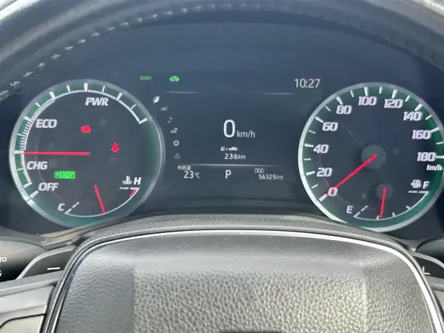 トヨタ クラウン ハイブリッド RS アドバンス 大阪府 2018(平30)年 5.7万km ホワイトパールクリスタルシャイン 純正ナビ（フルセグ/BT/DVD/USB)/サンルーフ/全方位/バックカメラ/ブラインドスポットモニター/デジタルインナーミラー/トヨタセーフティセンス/レーダークルーズコントロール/衝突被害軽減システム/レーンキープアシスト/オートマチックハイビーム/ロードサインアシスト/ヘッドアップディスプレイ/横滑り防止装置/パーキングサポート/コーナーセンサー/パワーシーター/シートヒーター/ステアリングヒーター/シーケンシャルターランプ/パドルシフト/ビルトインETC2.0/ドライブレコーダー/保証書/取扱説明書