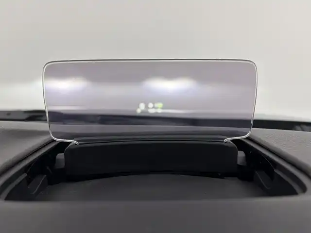スズキ ソリオ バンディット HV MV 愛知県 2024(令6)年 1.4万km シルバー スズキセーフティサポート/純正メモリナビ/フルセグTV/Bluetooth/AppleCarPlay/AndroidAuto/両側パワースライドドア/全方位モニター/前席シートヒーター/アダプティブクルーズコントロール/革巻きステアリング/ステアリングスイッチ/後席サーキュレーター/黒レザー調シートカバー/ヘッドアップディスプレイ/純正15インチアルミホイール