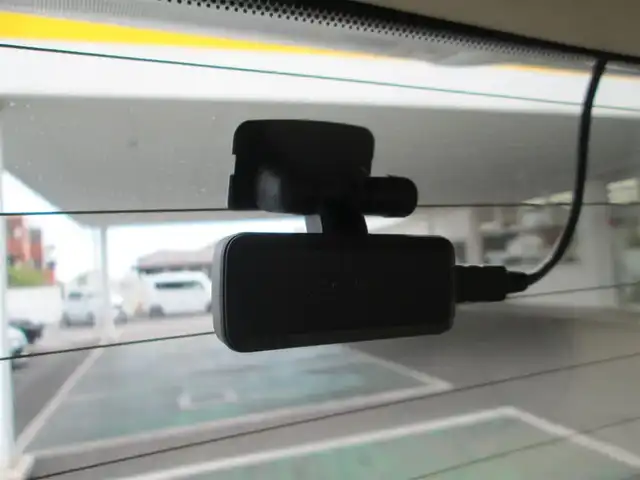 トヨタ ヴェルファイア ハイブリット V Lエディション 道央・札幌 2015(平27)年 3.9万km ホワイトパールクリスタルシャイン ワンオーナー/モデリスタエアロ/メーカーナビ、フルセグTV/JBLサウンドシステム/パノラミックビューモニター/リアエンターテイメントシステム/プリクラッシュセーフティ/ベージュレザーシート/前席パワーシート/シートヒーター/セカンドセミパワーシート/パワーバックドア/LEDヘッドライト&LEDフォグ/純正17インチアルミホイール/ウッドコンビハンドル/ステアリングヒーター/前後ドライブレコーダー/ビルトインETC/新車整備手帳/取扱説明書/スペアキー