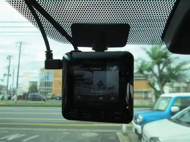 トヨタ ヴェルファイア ハイブリット V Lエディション 道央・札幌 2015(平27)年 3.9万km ホワイトパールクリスタルシャイン ワンオーナー/モデリスタエアロ/メーカーナビ、フルセグTV/JBLサウンドシステム/パノラミックビューモニター/リアエンターテイメントシステム/プリクラッシュセーフティ/ベージュレザーシート/前席パワーシート/シートヒーター/セカンドセミパワーシート/パワーバックドア/LEDヘッドライト&LEDフォグ/純正17インチアルミホイール/ウッドコンビハンドル/ステアリングヒーター/前後ドライブレコーダー/ビルトインETC/新車整備手帳/取扱説明書/スペアキー