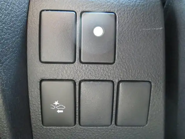 トヨタ ヴェルファイア ハイブリット V Lエディション 道央・札幌 2015(平27)年 3.9万km ホワイトパールクリスタルシャイン ワンオーナー/モデリスタエアロ/メーカーナビ、フルセグTV/JBLサウンドシステム/パノラミックビューモニター/リアエンターテイメントシステム/プリクラッシュセーフティ/ベージュレザーシート/前席パワーシート/シートヒーター/セカンドセミパワーシート/パワーバックドア/LEDヘッドライト&LEDフォグ/純正17インチアルミホイール/ウッドコンビハンドル/ステアリングヒーター/前後ドライブレコーダー/ビルトインETC/新車整備手帳/取扱説明書/スペアキー