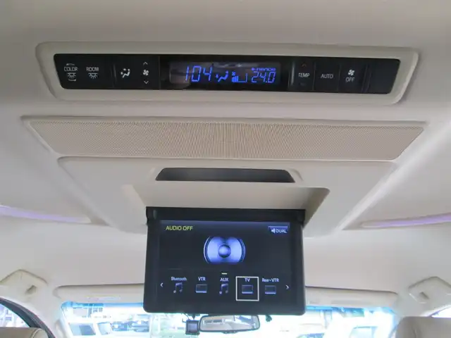 トヨタ ヴェルファイア ハイブリット V Lエディション 道央・札幌 2015(平27)年 3.9万km ホワイトパールクリスタルシャイン ワンオーナー/モデリスタエアロ/メーカーナビ、フルセグTV/JBLサウンドシステム/パノラミックビューモニター/リアエンターテイメントシステム/プリクラッシュセーフティ/ベージュレザーシート/前席パワーシート/シートヒーター/セカンドセミパワーシート/パワーバックドア/LEDヘッドライト&LEDフォグ/純正17インチアルミホイール/ウッドコンビハンドル/ステアリングヒーター/前後ドライブレコーダー/ビルトインETC/新車整備手帳/取扱説明書/スペアキー