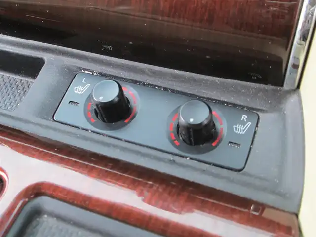 トヨタ ヴェルファイア ハイブリット V Lエディション 道央・札幌 2015(平27)年 3.9万km ホワイトパールクリスタルシャイン ワンオーナー/モデリスタエアロ/メーカーナビ、フルセグTV/JBLサウンドシステム/パノラミックビューモニター/リアエンターテイメントシステム/プリクラッシュセーフティ/ベージュレザーシート/前席パワーシート/シートヒーター/セカンドセミパワーシート/パワーバックドア/LEDヘッドライト&LEDフォグ/純正17インチアルミホイール/ウッドコンビハンドル/ステアリングヒーター/前後ドライブレコーダー/ビルトインETC/新車整備手帳/取扱説明書/スペアキー