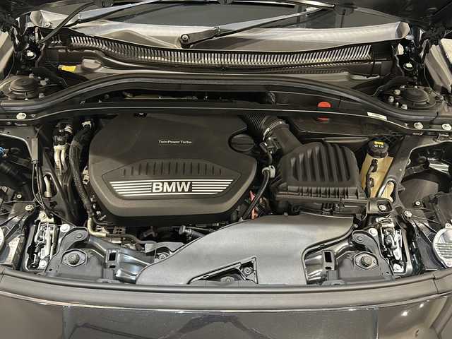 ＢＭＷ １１８ｄ プレイ エディションジョイ+ 新潟県 2020(令2)年 2.2万km サファイアブラックP オプション/コンフォート・パッケージ/-BMW Individual アルミニウムライン/-オートマチックテールゲートオペレーション/-アクティブクルーズコントロール/-イルミネーテッドベルリンインテリアトリム/iDriveナビゲーションパッケージ/-BMWライブコックピット/(マルチディスプレイメーターパネル、HDDナビゲーション)/-インテリジェントパーソナルアシスタント(AI音声会話システム)/-ITSスポット対応DSRC車載器(ルームミラー内蔵ETC)/-BMWコネクテッドドライブプロフェッショナル/ストレージパッケージ/-ストレージコンパートメントパッケージ/(シートバック収納、Type-C USB〔センター・コンソール、リヤ〕、/照明付リング〔センター・コンソール〕)/-ラゲージコンパートメントパッケージ（ストラップ、アディショナルラゲージコンパートメントライト〔左側〕、積載量アップ機能〔リヤ・シート〕)/-ラゲージコンパートメントネット/主要装備/衝突被害軽減ブレーキ/レーンキープアシスト/ブラインドスポットアシスト/純正16インチアルミホイール/LEDヘッドライト/バックカメラ/スマートキー