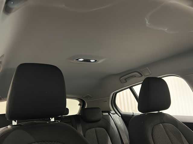 ＢＭＷ １１８ｄ プレイ エディションジョイ+ 新潟県 2020(令2)年 2.2万km サファイアブラックP オプション/コンフォート・パッケージ/-BMW Individual アルミニウムライン/-オートマチックテールゲートオペレーション/-アクティブクルーズコントロール/-イルミネーテッドベルリンインテリアトリム/iDriveナビゲーションパッケージ/-BMWライブコックピット/(マルチディスプレイメーターパネル、HDDナビゲーション)/-インテリジェントパーソナルアシスタント(AI音声会話システム)/-ITSスポット対応DSRC車載器(ルームミラー内蔵ETC)/-BMWコネクテッドドライブプロフェッショナル/ストレージパッケージ/-ストレージコンパートメントパッケージ/(シートバック収納、Type-C USB〔センター・コンソール、リヤ〕、/照明付リング〔センター・コンソール〕)/-ラゲージコンパートメントパッケージ（ストラップ、アディショナルラゲージコンパートメントライト〔左側〕、積載量アップ機能〔リヤ・シート〕)/-ラゲージコンパートメントネット/主要装備/衝突被害軽減ブレーキ/レーンキープアシスト/ブラインドスポットアシスト/純正16インチアルミホイール/LEDヘッドライト/バックカメラ/スマートキー