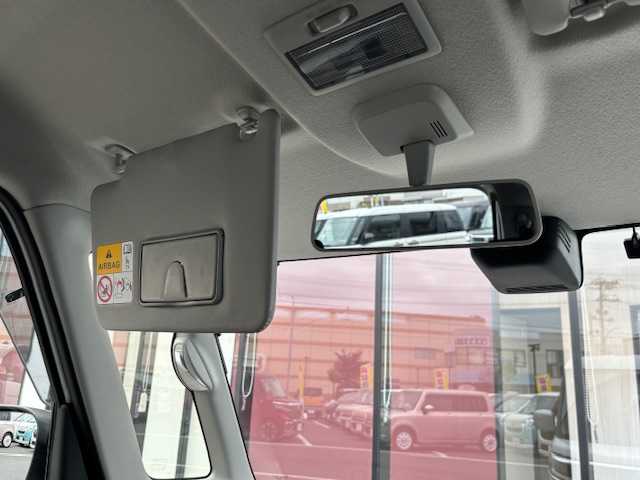 スズキ スペーシア カスタム HYBRID GS 宮城県 2020(令2)年 3万km ピュアホワイトP 登録時走行距離２９７１７ｋｍ/片側パワースライドドア/デュアルセンサーブレーキサポート/純正ナビ/・フルセグ/・Bluetooth/・AUX/・CD/DVD/・FM/AM/ETC/クリアランスソナー/レーンキープアシスト/アイドリングストップ/横滑り防止機能/オートライト/ＬＥＤヘッドライト/シートヒーター/エンジンスターター/プッシュスタート/スマートキー/フォグランプ/ウインカーミラー/ドアバイザー/後席サンシェード/純正フロアマット