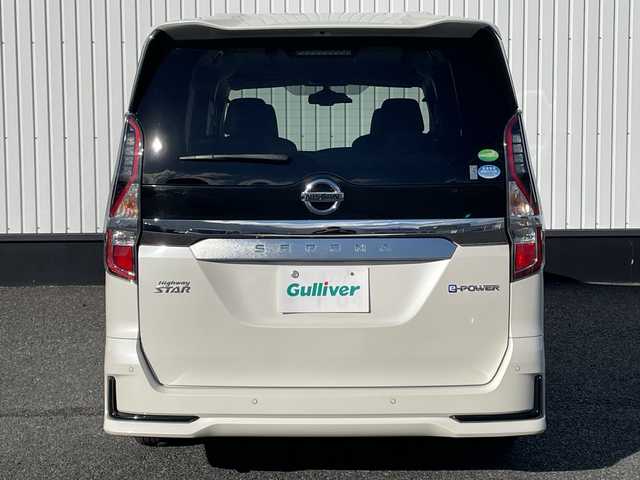 日産 セレナ e－パワー ハイウェイスター V 千葉県 2020(令2)年 3.3万km ブリリアントホワイトパール 純正10インチナビ/(フルセグＴＶ/Bluetooth/CD/DVD/Blu-ray)/全周囲カメラ/ドライブレコーダー前後/ブラインドスポットモニター/パーキングアシスト/衝突被害軽減システム/車線逸脱警報/クルーズコントロール/フリップダウンモニター/ハンズフリー両側オートスライドドア/横滑り防止装置/ビルトインETC/LEDヘッドライト/フォグランプ/オートライト/ウィンカーミラー/電動格納ミラー/純正15インチAW/シートヒーター/シートリフター/ステアリングヒーター/プッシュスタート/スマートキー/フロアマット/スペアキー/取扱説明書