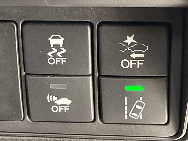 ホンダ オデッセイ ハイブリッド アブソルート・EXホンダセンジング 愛知県 2016(平28)年 5.5万km ホワイトオーキッドパール 純正ナビ/フリップダウンモニター/両側パワースライドドア/レーダークルーズコントロール/バックカメラ/パワーシート/純正アルミホイール/LEDヘッドライト/レーンキープアシスト/ドライブレコーダー/衝突軽減システム/フルセグ/CD DVD/Bluetooth/ステアリングスイッチ/スマートキー/プッシュスタート