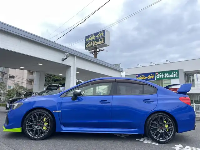スバル ＷＲＸ ＳＴＩ STI タイプS 長崎県 2017(平29)年 8.2万km WRブルーパール 純正ナビ/フルセグＴＶ/６ＭＴ/ＥＴＣ/社外マフラー(BLITZ)/純正リアスポイラー/純正フロントリップスポイラー/純正レカロシート/ＢＳＭ/シートヒーター/スマートキー/プッシュスタート/純正STIアルミホイール