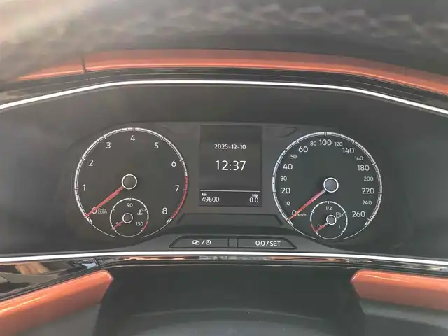 フォルクスワーゲン Ｔ－クロス TSI 1stプラス 福岡県 2020(令2)年 5万km ピュアホワイト 純正ナビ/　フルセグTV/CD/DVD/Bluetooth/バックカメラ/前後ドライブレコーダー/ACC（アダプティブクルーズコントロール）/エマージェンシーブレーキアシスト/パーキングアシスト/レーンキープアシスト/ブラインドスポットディテクション/パドルシフト/アイドリングストップ/ウィンカーミラー/純正フロアマット/ハーフレザーシート/プッシュスタート/ETC/LEDヘッドライト/置くだけ充電/ルーフレール/取扱説明書