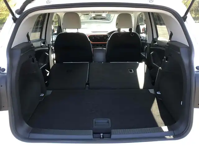 フォルクスワーゲン Ｔ－クロス TSI 1stプラス 福岡県 2020(令2)年 5万km ピュアホワイト 純正ナビ/　フルセグTV/CD/DVD/Bluetooth/バックカメラ/前後ドライブレコーダー/ACC（アダプティブクルーズコントロール）/エマージェンシーブレーキアシスト/パーキングアシスト/レーンキープアシスト/ブラインドスポットディテクション/パドルシフト/アイドリングストップ/ウィンカーミラー/純正フロアマット/ハーフレザーシート/プッシュスタート/ETC/LEDヘッドライト/置くだけ充電/ルーフレール/取扱説明書