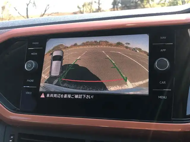 フォルクスワーゲン Ｔ－クロス TSI 1stプラス 福岡県 2020(令2)年 5万km ピュアホワイト 純正ナビ/　フルセグTV/CD/DVD/Bluetooth/バックカメラ/前後ドライブレコーダー/ACC（アダプティブクルーズコントロール）/エマージェンシーブレーキアシスト/パーキングアシスト/レーンキープアシスト/ブラインドスポットディテクション/パドルシフト/アイドリングストップ/ウィンカーミラー/純正フロアマット/ハーフレザーシート/プッシュスタート/ETC/LEDヘッドライト/置くだけ充電/ルーフレール/取扱説明書