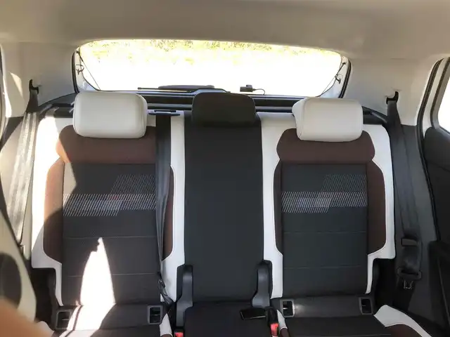 フォルクスワーゲン Ｔ－クロス TSI 1stプラス 福岡県 2020(令2)年 5万km ピュアホワイト 純正ナビ/　フルセグTV/CD/DVD/Bluetooth/バックカメラ/前後ドライブレコーダー/ACC（アダプティブクルーズコントロール）/エマージェンシーブレーキアシスト/パーキングアシスト/レーンキープアシスト/ブラインドスポットディテクション/パドルシフト/アイドリングストップ/ウィンカーミラー/純正フロアマット/ハーフレザーシート/プッシュスタート/ETC/LEDヘッドライト/置くだけ充電/ルーフレール/取扱説明書