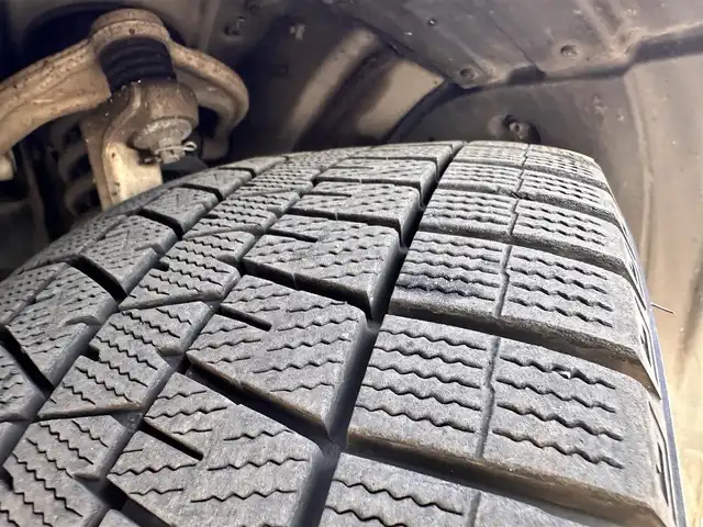 レクサス ＧＳ 450h バージョンL 宮城県 2012(平24)年 8.7万km ソニックシルバー ミリ波レーダー方式プリクラッシュセーフティシステム/レーダークルーズコントロール/オートマチックハイビーム/クリアランスソナー/ヘッドアップディスプレイ/パワートランクリッド/＝＝＝/ワンオーナー/純正HDDナビ/・Bluetooth/・フルセグTV/・CD/DVD/ETC/運転席・助手席 ベンチレーション機能 (送風機能)/運転席・助手席 シートヒーター/パワーシート/シートメモリー/NAVI・AI-AVS (電子制御サスペンション)/12.3インチワイドディスプレイナビゲーション/LEDヘッドランプ /LEDフロントフォグランプ/社外18インチAW/撥水機能付スーパーUV・IRカットガラス (フロントドア)/雨滴感知式オートワイパー /オート電動格納式ドアミラー/セミアニリン本革シート/後席シートヒーター/後席オーディオ＆エアコンコントロールパネル/電動リヤウインドゥサンシェード/リヤドアサンシェード/後席空間検知センサー /10エアバッグシステム