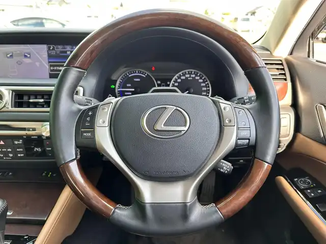 レクサス ＧＳ 450h バージョンL 宮城県 2012(平24)年 8.7万km ソニックシルバー ミリ波レーダー方式プリクラッシュセーフティシステム/レーダークルーズコントロール/オートマチックハイビーム/クリアランスソナー/ヘッドアップディスプレイ/パワートランクリッド/＝＝＝/ワンオーナー/純正HDDナビ/・Bluetooth/・フルセグTV/・CD/DVD/ETC/運転席・助手席 ベンチレーション機能 (送風機能)/運転席・助手席 シートヒーター/パワーシート/シートメモリー/NAVI・AI-AVS (電子制御サスペンション)/12.3インチワイドディスプレイナビゲーション/LEDヘッドランプ /LEDフロントフォグランプ/社外18インチAW/撥水機能付スーパーUV・IRカットガラス (フロントドア)/雨滴感知式オートワイパー /オート電動格納式ドアミラー/セミアニリン本革シート/後席シートヒーター/後席オーディオ＆エアコンコントロールパネル/電動リヤウインドゥサンシェード/リヤドアサンシェード/後席空間検知センサー /10エアバッグシステム