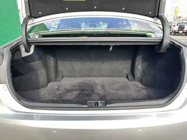 レクサス ＧＳ 450h バージョンL 宮城県 2012(平24)年 8.7万km ソニックシルバー ミリ波レーダー方式プリクラッシュセーフティシステム/レーダークルーズコントロール/オートマチックハイビーム/クリアランスソナー/ヘッドアップディスプレイ/パワートランクリッド/＝＝＝/ワンオーナー/純正HDDナビ/・Bluetooth/・フルセグTV/・CD/DVD/ETC/運転席・助手席 ベンチレーション機能 (送風機能)/運転席・助手席 シートヒーター/パワーシート/シートメモリー/NAVI・AI-AVS (電子制御サスペンション)/12.3インチワイドディスプレイナビゲーション/LEDヘッドランプ /LEDフロントフォグランプ/社外18インチAW/撥水機能付スーパーUV・IRカットガラス (フロントドア)/雨滴感知式オートワイパー /オート電動格納式ドアミラー/セミアニリン本革シート/後席シートヒーター/後席オーディオ＆エアコンコントロールパネル/電動リヤウインドゥサンシェード/リヤドアサンシェード/後席空間検知センサー /10エアバッグシステム