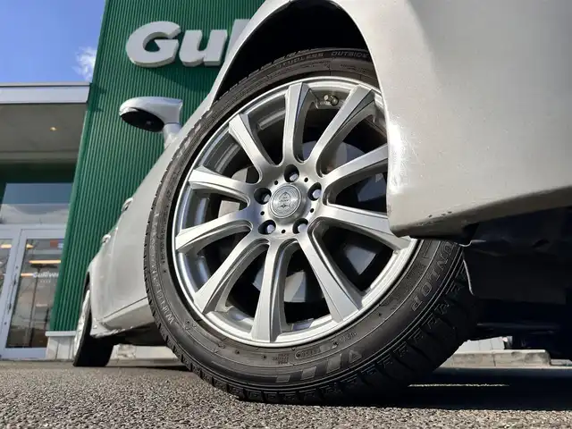 レクサス ＧＳ 450h バージョンL 宮城県 2012(平24)年 8.7万km ソニックシルバー ミリ波レーダー方式プリクラッシュセーフティシステム/レーダークルーズコントロール/オートマチックハイビーム/クリアランスソナー/ヘッドアップディスプレイ/パワートランクリッド/＝＝＝/ワンオーナー/純正HDDナビ/・Bluetooth/・フルセグTV/・CD/DVD/ETC/運転席・助手席 ベンチレーション機能 (送風機能)/運転席・助手席 シートヒーター/パワーシート/シートメモリー/NAVI・AI-AVS (電子制御サスペンション)/12.3インチワイドディスプレイナビゲーション/LEDヘッドランプ /LEDフロントフォグランプ/社外18インチAW/撥水機能付スーパーUV・IRカットガラス (フロントドア)/雨滴感知式オートワイパー /オート電動格納式ドアミラー/セミアニリン本革シート/後席シートヒーター/後席オーディオ＆エアコンコントロールパネル/電動リヤウインドゥサンシェード/リヤドアサンシェード/後席空間検知センサー /10エアバッグシステム