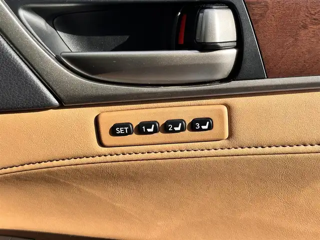 レクサス ＧＳ 450h バージョンL 宮城県 2012(平24)年 8.7万km ソニックシルバー ミリ波レーダー方式プリクラッシュセーフティシステム/レーダークルーズコントロール/オートマチックハイビーム/クリアランスソナー/ヘッドアップディスプレイ/パワートランクリッド/＝＝＝/ワンオーナー/純正HDDナビ/・Bluetooth/・フルセグTV/・CD/DVD/ETC/運転席・助手席 ベンチレーション機能 (送風機能)/運転席・助手席 シートヒーター/パワーシート/シートメモリー/NAVI・AI-AVS (電子制御サスペンション)/12.3インチワイドディスプレイナビゲーション/LEDヘッドランプ /LEDフロントフォグランプ/社外18インチAW/撥水機能付スーパーUV・IRカットガラス (フロントドア)/雨滴感知式オートワイパー /オート電動格納式ドアミラー/セミアニリン本革シート/後席シートヒーター/後席オーディオ＆エアコンコントロールパネル/電動リヤウインドゥサンシェード/リヤドアサンシェード/後席空間検知センサー /10エアバッグシステム