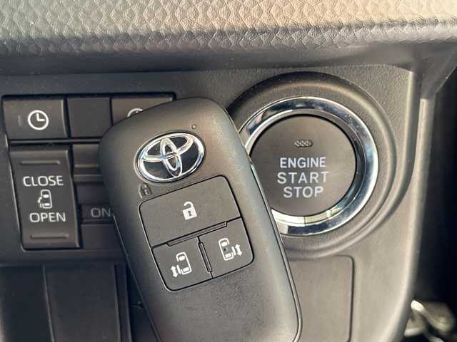 トヨタ ルーミー カスタムG 愛知県 2022(令4)年 1.9万km ブラックマイカメタリック 純正ナビ/両側パワースライドドア/レーダークルーズコントロール/シートヒーター/フルセグ/バックカメラ/純正アルミホイール/ＥＴＣ/ドライブレコーダー/ステアリングスイッチ/スマートキー/プッシュスタート