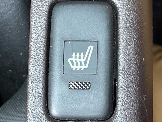 ダイハツ コペン ローブ 茨城県 2015(平27)年 3万km ブライトシルバーメタリック 社外SDナビ(Bluetooth/CD/DVD/フルセグTV)/ETC/横滑り防止装置/LEDオートライト/MTモード付AT/冷房AAC/アイドリングストップ/スマートキー/純正フロアマット/シートヒーター/レザーシート/社外16インチアルミホイール